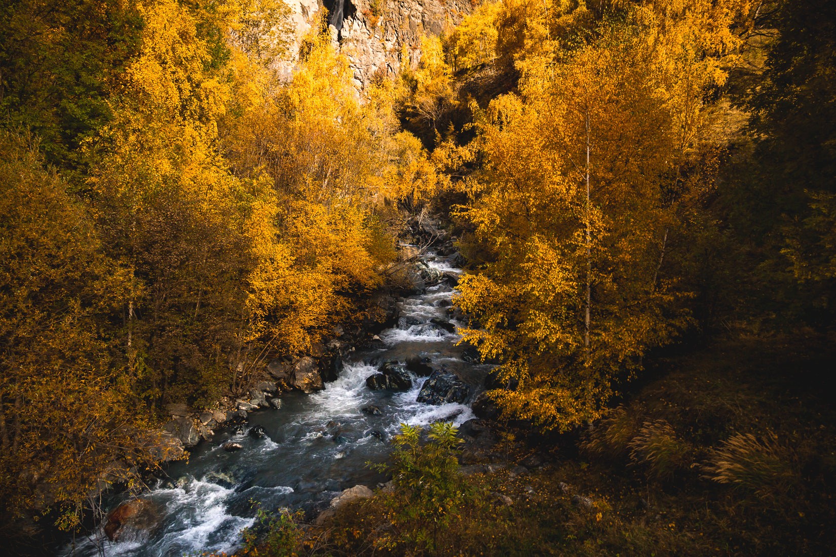 Sous la cascade de la pucelle - La Grave